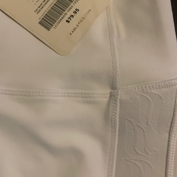 White Fabletics leggings - Picture 2 of 3